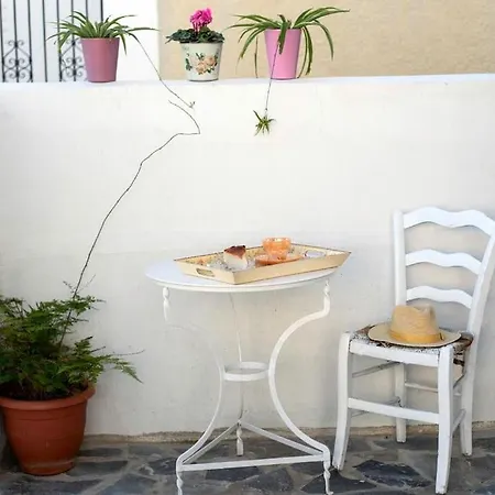 Ellie's Vintage House