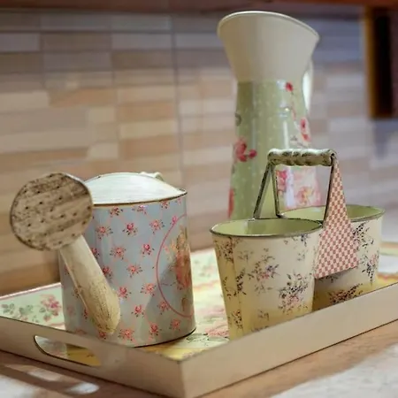 Ellie's Vintage House