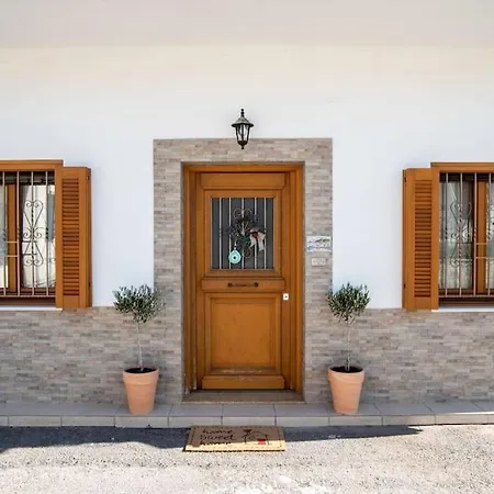 דירה Ellie's Vintage House